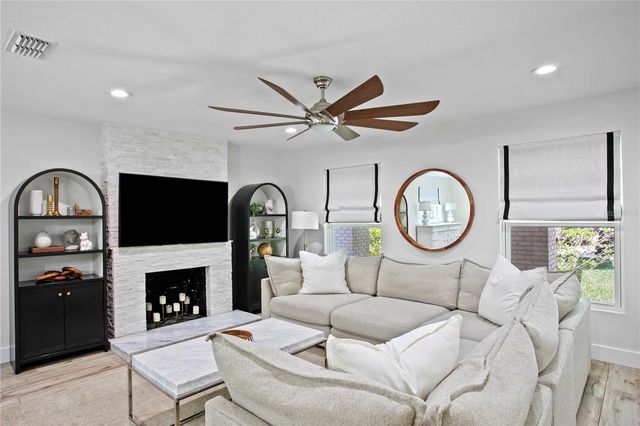 3107 W WATROUS AVENUE, Tampa, FL 33629