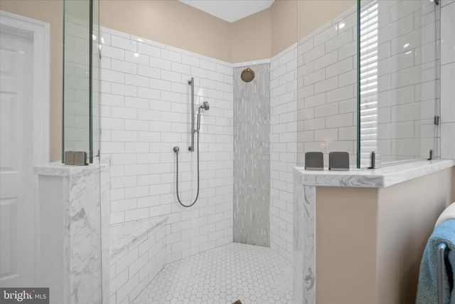 5 TRAYLOR DR, West Chester, PA 19382