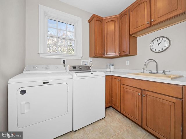 5 TRAYLOR DR, West Chester, PA 19382