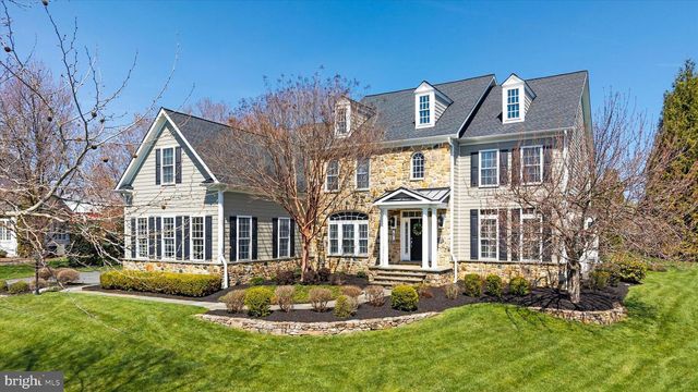 5 TRAYLOR DR, West Chester, PA 19382