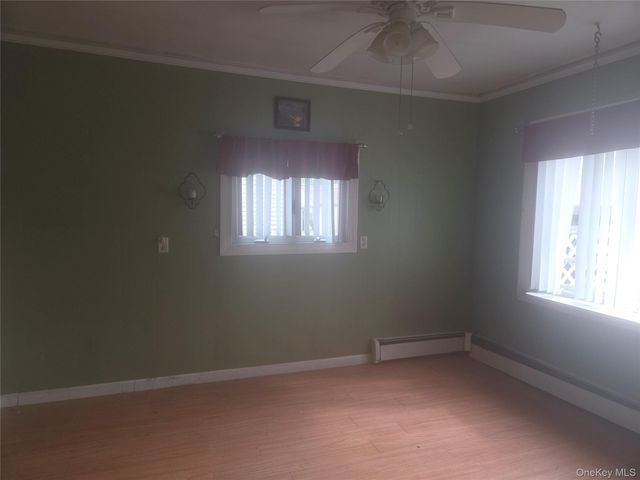 218 Park Avenue, Hicksville, NY 11801