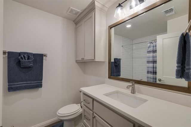 204 Ivory Drive, Yukon, OK 73099