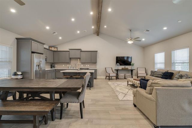 204 Ivory Drive, Yukon, OK 73099