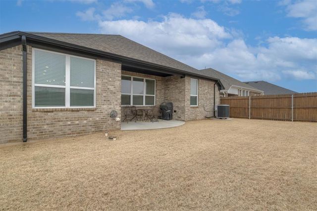 204 Ivory Drive, Yukon, OK 73099