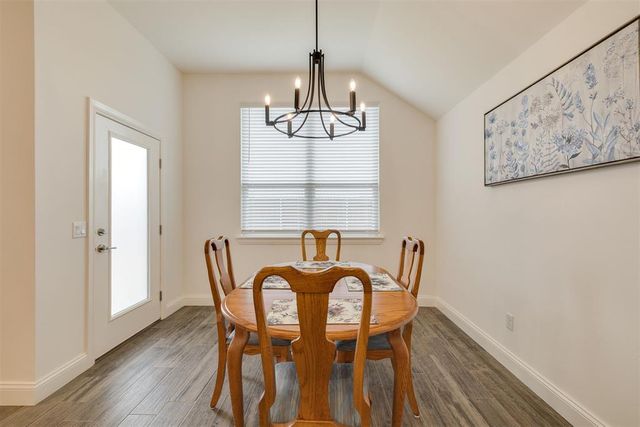 204 Ivory Drive, Yukon, OK 73099