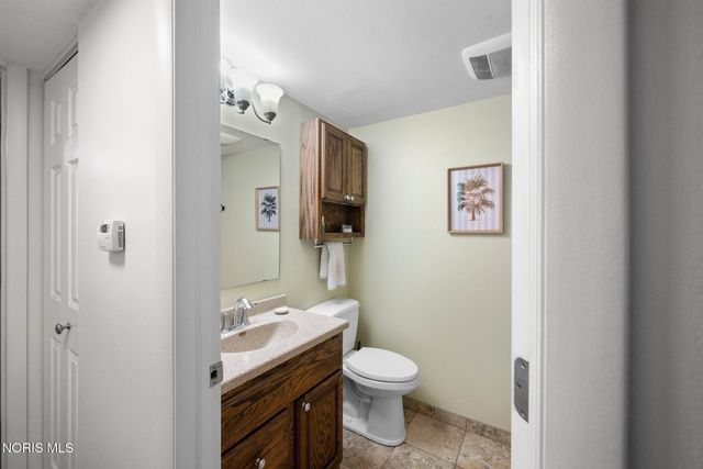 6640 Salisbury Road, C110, Maumee, OH 43537