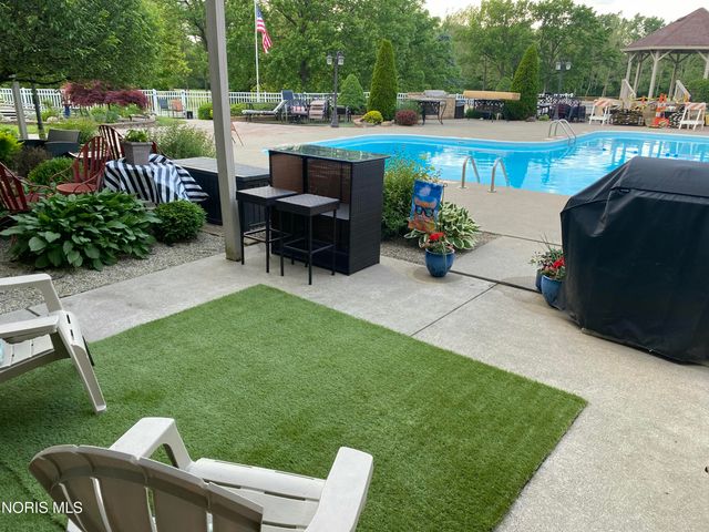 6640 Salisbury Road, C110, Maumee, OH 43537