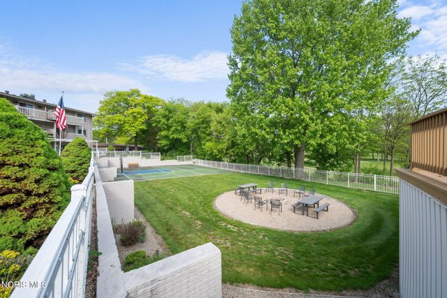 6640 Salisbury Road, C110, Maumee, OH 43537