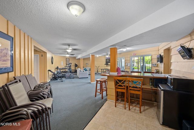 6640 Salisbury Road, C110, Maumee, OH 43537