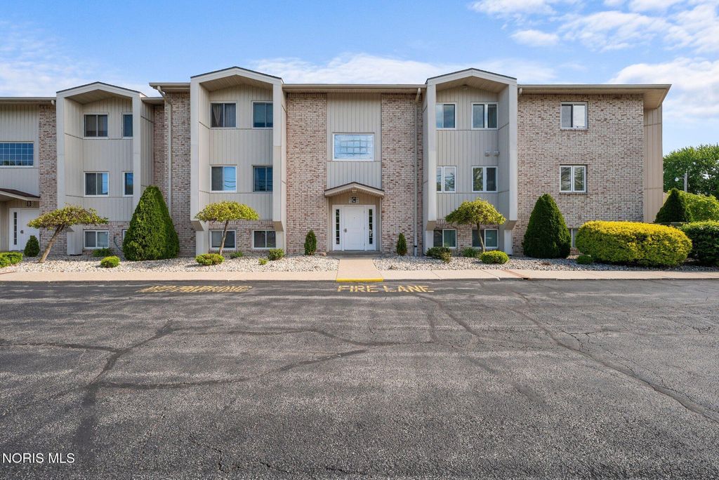 6640 Salisbury Road, C110, Maumee, OH 43537