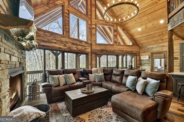 1601 Shady Falls Road, Blue Ridge, GA 30513