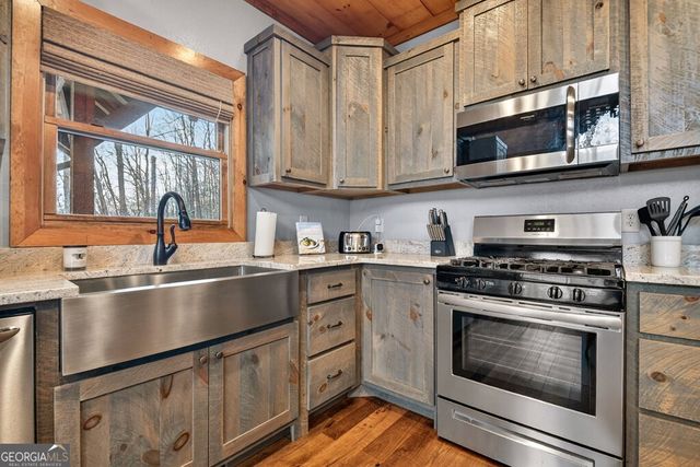 1601 Shady Falls Road, Blue Ridge, GA 30513