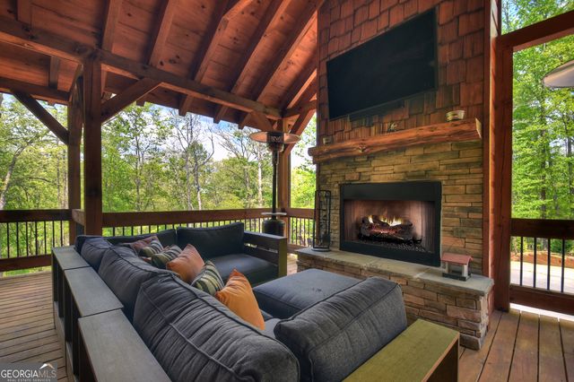 1601 Shady Falls Road, Blue Ridge, GA 30513