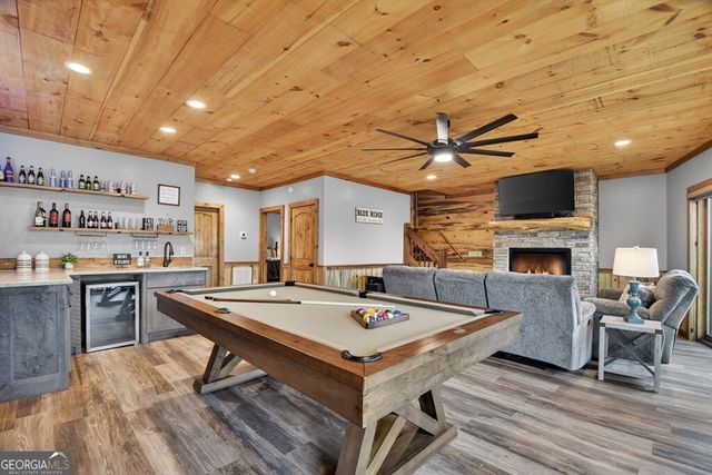 1601 Shady Falls Road, Blue Ridge, GA 30513