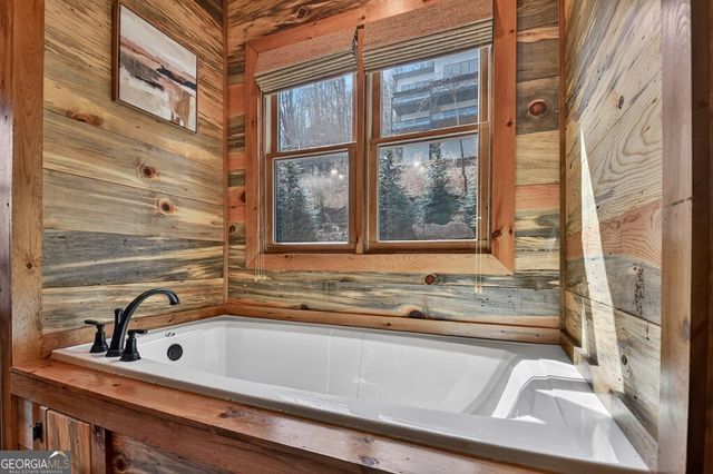 1601 Shady Falls Road, Blue Ridge, GA 30513