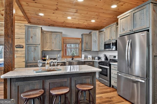 1601 Shady Falls Road, Blue Ridge, GA 30513
