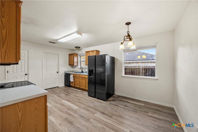 1227 E Avenue H, Nolanville, TX 76559