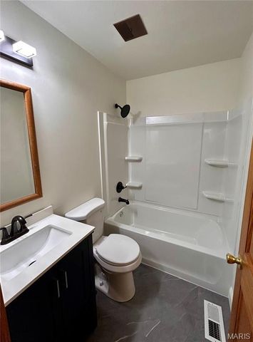 7374 Tannoia Drive, Hazelwood, MO 63042