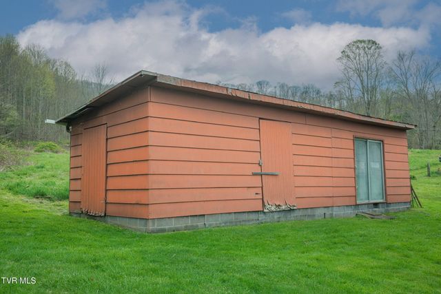 427 Cove Creek Road, Roan Mountain, TN 37687