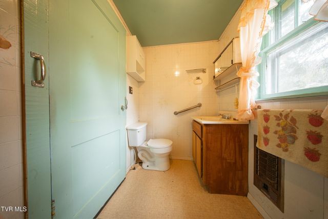 427 Cove Creek Road, Roan Mountain, TN 37687