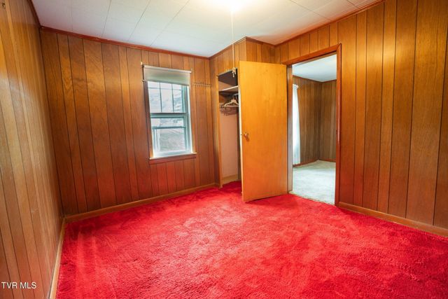 427 Cove Creek Road, Roan Mountain, TN 37687