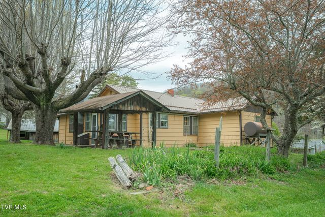 427 Cove Creek Road, Roan Mountain, TN 37687