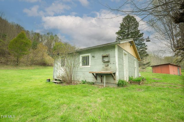 427 Cove Creek Road, Roan Mountain, TN 37687