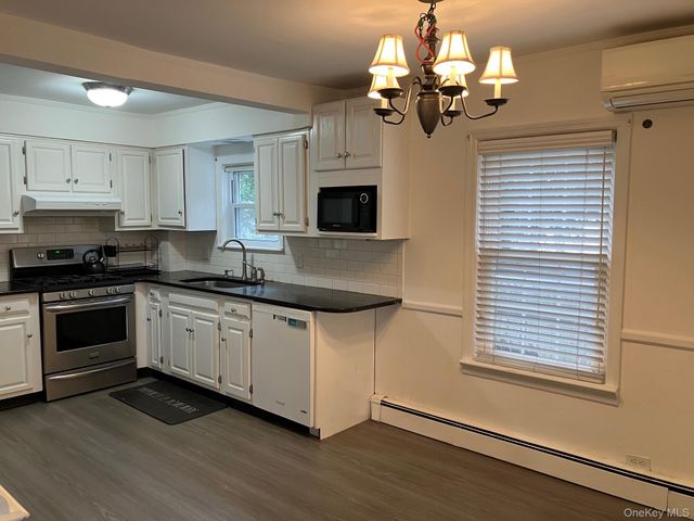 18 Park Avenue, Glen Cove, NY 11542