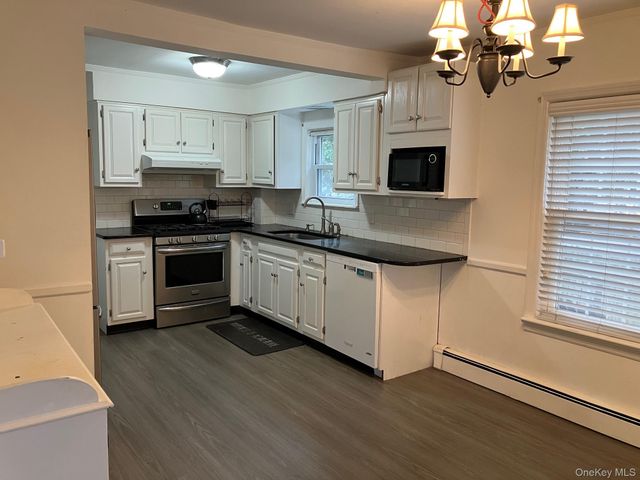 18 Park Avenue, Glen Cove, NY 11542