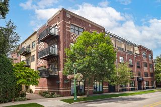 1107 Greenleaf Avenue 2F, Wilmette, IL 60091