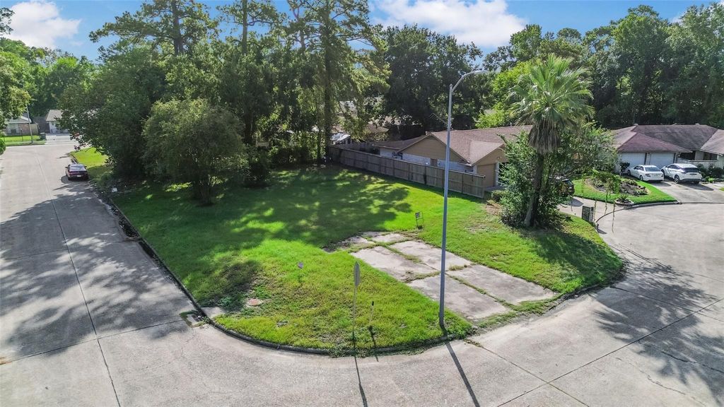 10814 Ribstone Circle, Houston, TX 77016