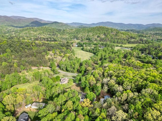 78 Bells Hollow, Blairsville, GA 30512