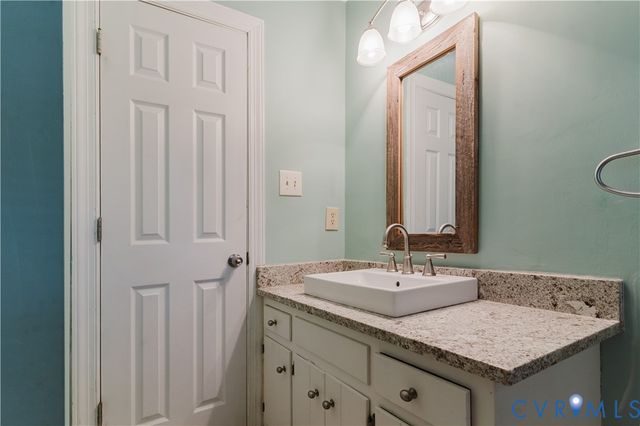4736 Belfield Ct, North Chesterfield, VA 23237