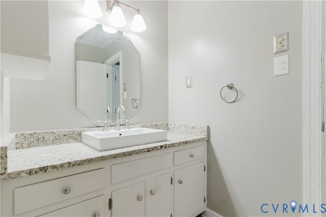 4736 Belfield Ct, North Chesterfield, VA 23237