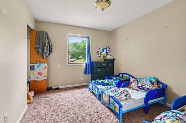 24320 Lynn Drive, Elkhart, IN 46517