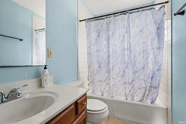 24320 Lynn Drive, Elkhart, IN 46517