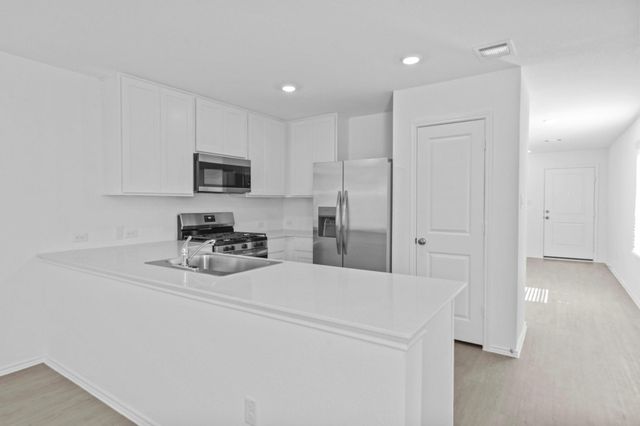 245 Ammolite Ln, Maxwell, TX 78656