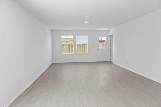 245 Ammolite Ln, Maxwell, TX 78656