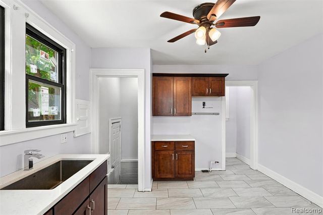 1601 Lawndale Street, Detroit, MI 48209