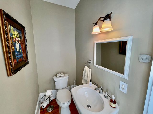 192 Wentworth Street B, Charleston, SC 29401