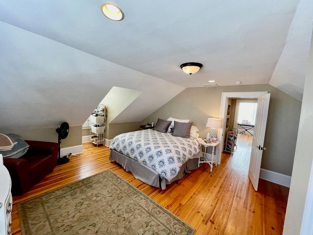 192 Wentworth Street B, Charleston, SC 29401