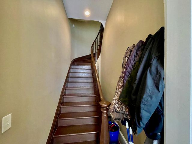 192 Wentworth Street B, Charleston, SC 29401
