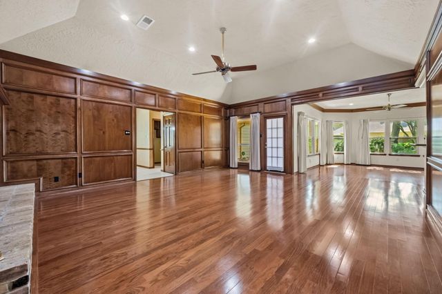 1723 Hidden Villas Drive, Kingwood, TX 77339