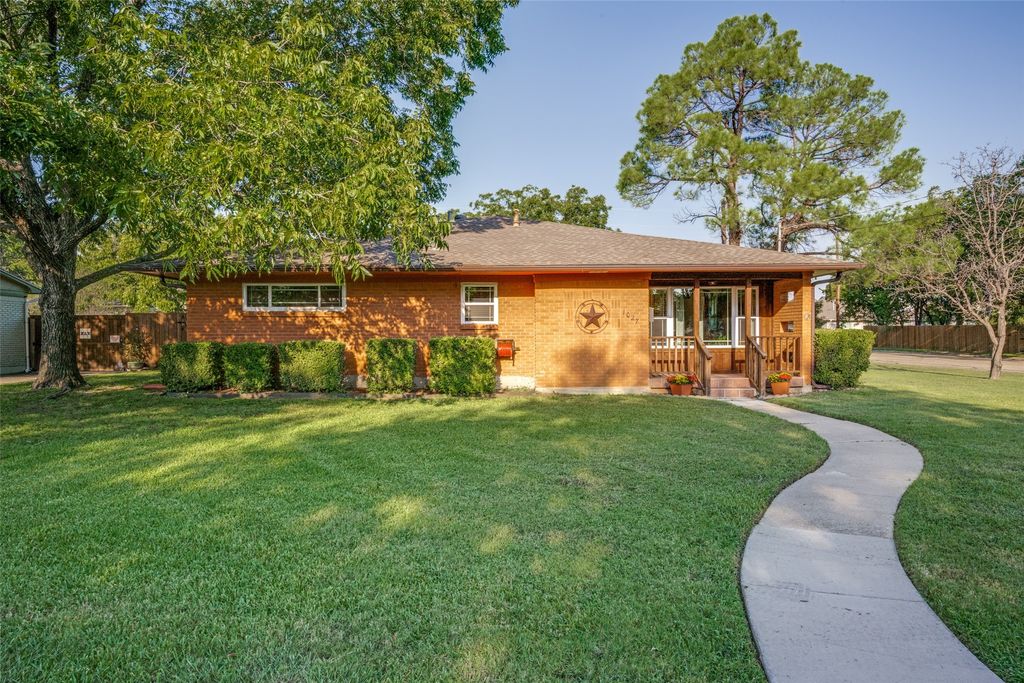 1027 Stanley Street, Denton, TX 76201