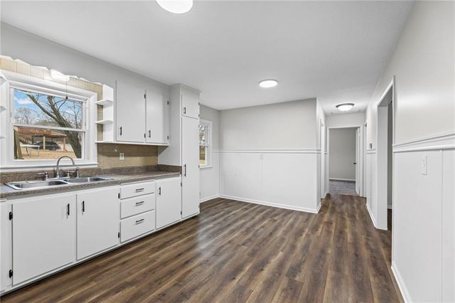 2409 N 155th Street, Basehor, KS 66007