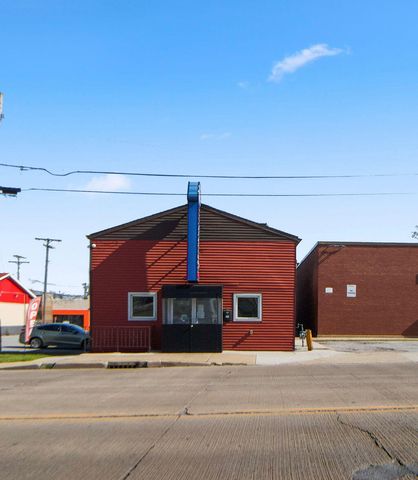3634 Central Avenue, Lake Station, IN 46405