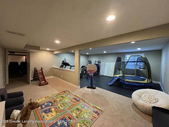 10670 Corkery Lane, Grand Ledge, MI 48837