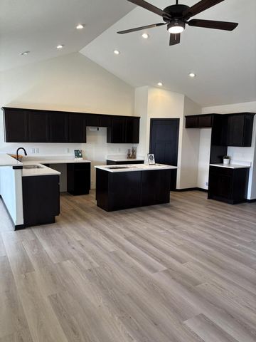 121 Resort DRIVE, Johnson Creek, WI 53038