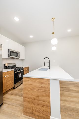 6220 S King Drive, Chicago, IL 60637