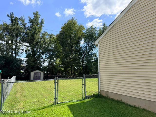 1226 Eastern St, Elizabethtown, KY 42701